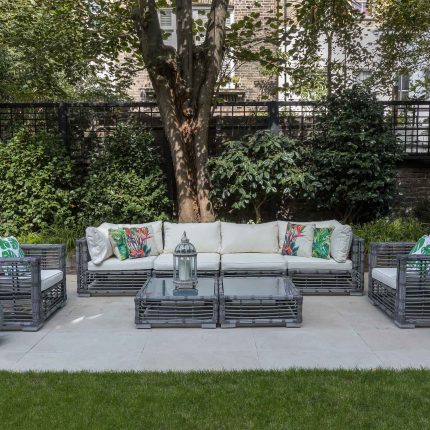 Elegant graceful outdoor stylish entertainment space, a garden design project in Notting Hill, designed by Maitanne Hunt and constructed by the Garden Builders.