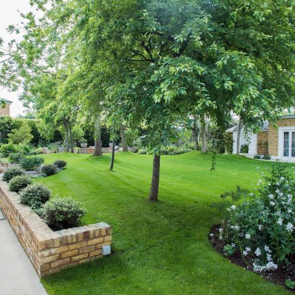 Garden planting ideas from consulting on the plant choice to construction and planting by specialist garden landscape design consultants.
