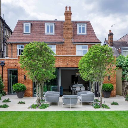 Beautiful contemporary family garden in Kew designed by Maitanne Hunt, constructed by The Garden Builders, creates a spacious, relaxing environment for entertain.