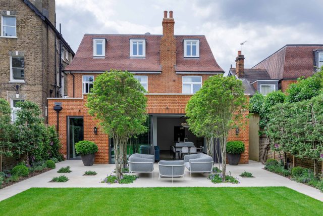 Beautiful contemporary family garden in Kew designed by Maitanne Hunt, constructed by The Garden Builders, creates a spacious, relaxing environment for entertain.