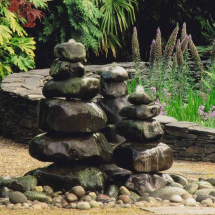 Garden Design Putney designed by Roberto Silva commissioned to construct this truly dynamic and iconic garden in Putney London, one of the best designed garden.