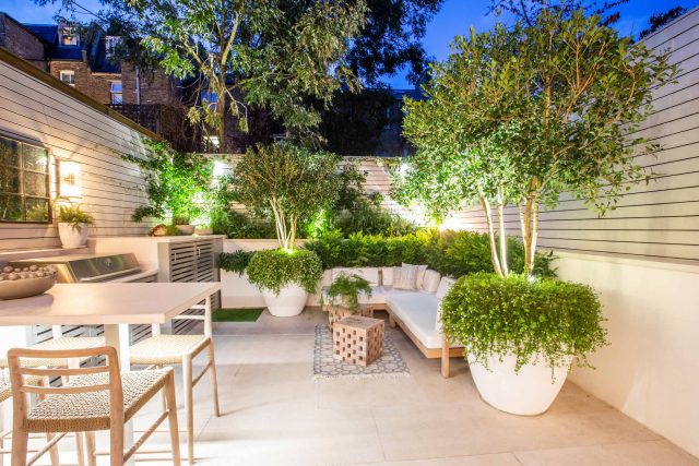 A brilliant design & build for this Small Garden in the heart of Clapham which encompasses a contemporary feel wash of vibrant colours landscaping company.