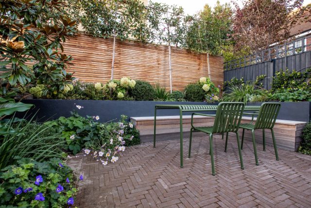 This garden design was done in-house by The Garden Builders. A small garden based in the South London, Kennington to be specific. The client was delighted.