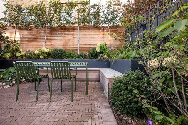 This garden design was done in-house by The Garden Builders. A small garden based in the South London, Kennington to be specific. The client was delighted.