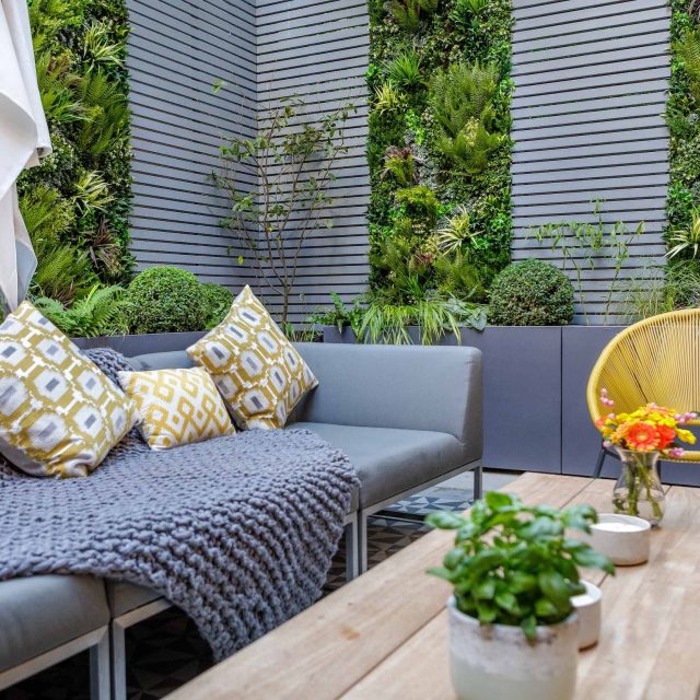 Garden Design Windsor Berkshire Garden Designer Landscape Contractor, Garden Builders designed and built this small, contemporary courtyard in Windsor creating.
