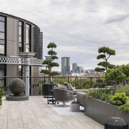 Roof Terrace Designer Mayfair, central London apartment, is arguably the most prestigious penthouse garden to echo the building and area, roof terrace design.