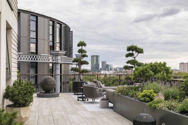 Roof Terrace Designer Mayfair, central London apartment, is arguably the most prestigious penthouse garden to echo the building and area, roof terrace design.