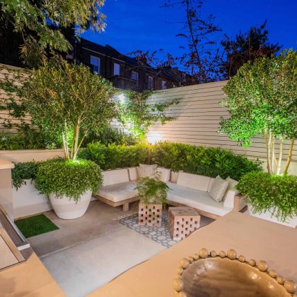 A brilliant design & build for this Small Garden in the heart of Clapham which encompasses a contemporary feel wash of vibrant colours landscaping company.