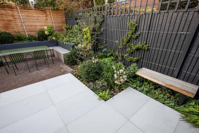 This garden design was done in-house by The Garden Builders. A small garden based in the South London, Kennington to be specific. The client was delighted.