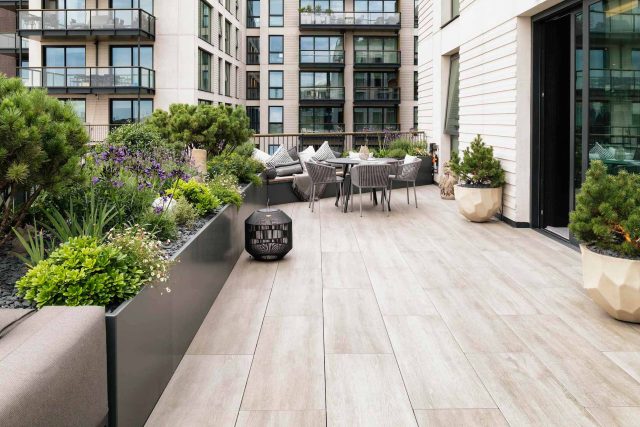Roof Terrace Designer Mayfair, central London apartment, is arguably the most prestigious penthouse garden to echo the building and area, roof terrace design.