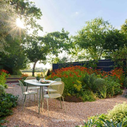 A beautiful Garden design in Esher Surrey which is becoming an increasingly popular spot for garden and landscape designs for The Garden Builders in recent year.