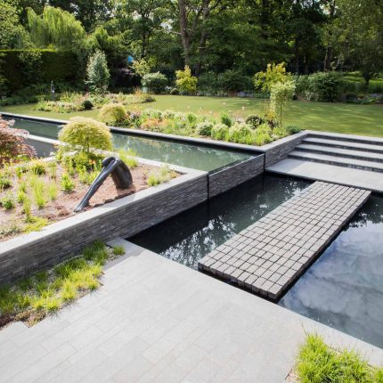 Contemporary garden Kingston Surrey, designed to exuding modern glamour with entertaining and activity space, geometric striking lines, architectural space.