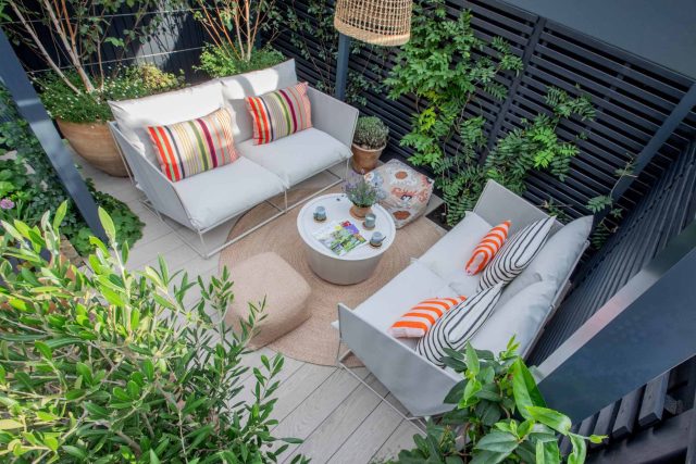 Greenwich Charlton Garden Design by The Garden Builders, outdoor lighting, Pergola structure, roof terrace building company in London top rated, Garden Room.