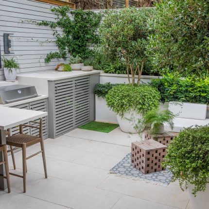 A brilliant design & build for this Small Garden in the heart of Clapham which encompasses a contemporary feel wash of vibrant colours landscaping company.