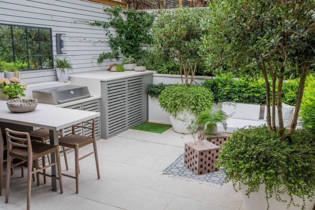 A brilliant design & build for this Small Garden in the heart of Clapham which encompasses a contemporary feel wash of vibrant colours landscaping company.