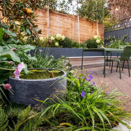 This garden design was done in-house by The Garden Builders. A small garden based in the South London, Kennington to be specific. The client was delighted.