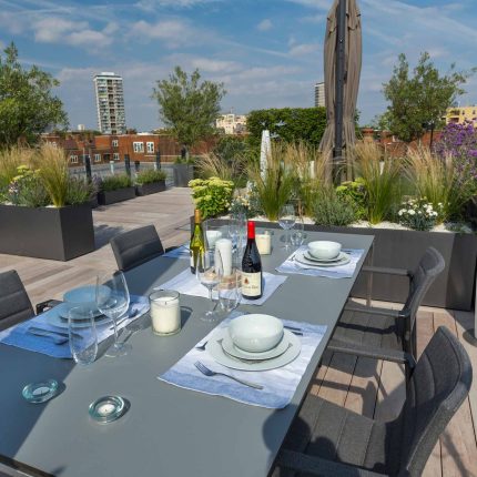 Bermondsey roof terrace Southwark in South London, The roof terrace belongs to the penthouse apartment and the brief was to create a contemporary roof terraced.