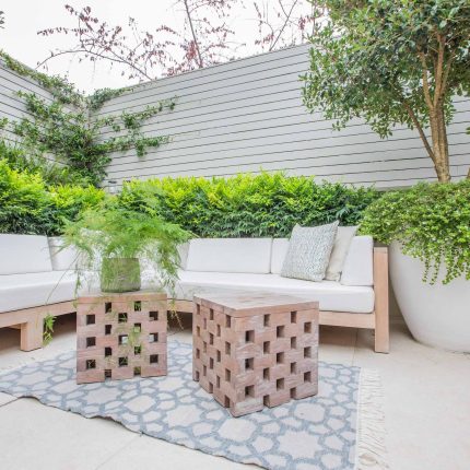 A brilliant design & build for this Small Garden in the heart of Clapham which encompasses a contemporary feel wash of vibrant colours landscaping company.