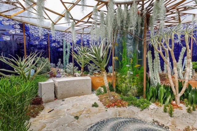Designed by Karen Welman and John Warland & constructed by The Garden Builders, the Pearlfisher Garden for the Space To Grow category at the 2018 RHS Chelsea.