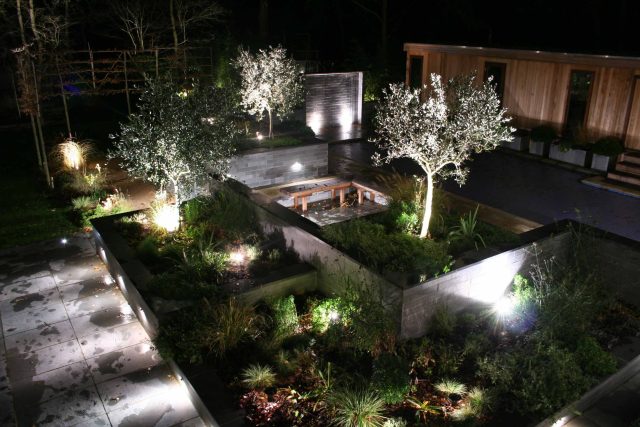 Stunning Family Garden designers Surrey APL Awards 09 Lynne Marcus Garden Design in Kingston Surrey Greater London area, water feature, sculptures, planting.