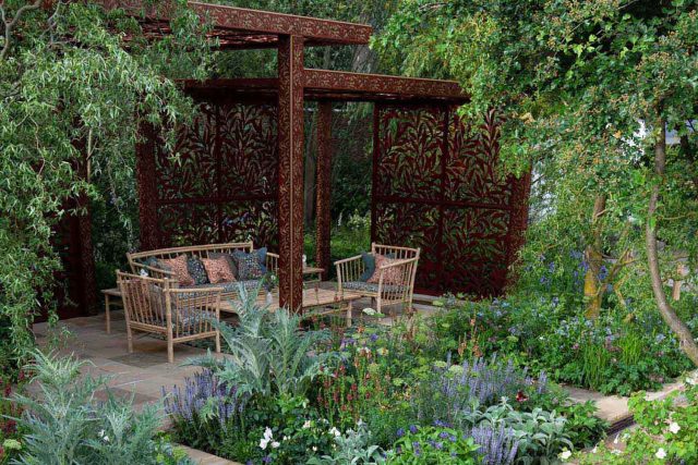 This Award-Winning Garden can now be associated with an RHS Chelsea award-winning craftsmanship designer as it has won Gold at the RHS Chelsea Flower Show 2022.