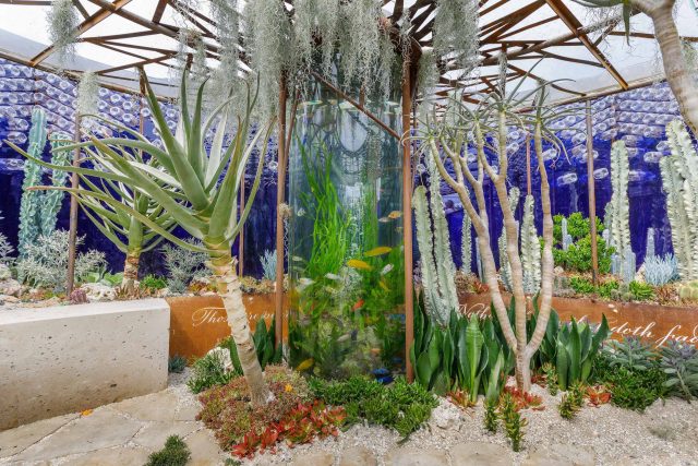 Designed by Karen Welman and John Warland & constructed by The Garden Builders, the Pearlfisher Garden for the Space To Grow category at the 2018 RHS Chelsea.