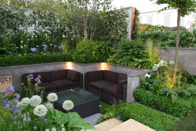 Award Winning RHS Silver Gilt Medal by Kate Gould, The Garden Builders RHS Chelsea Flower Show 2010, outdoor room, bio-gel fireplace, concrete chimney.