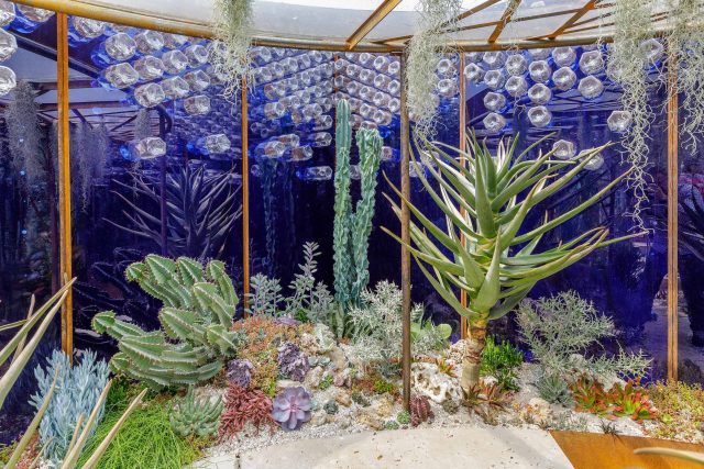 Designed by Karen Welman and John Warland & constructed by The Garden Builders, the Pearlfisher Garden for the Space To Grow category at the 2018 RHS Chelsea.