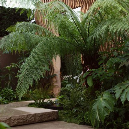 Chelsea 2021 - Silver Gilt Medal - The Boodles Secret Garden, The Garden Builders were commissioned to carry out the design of Thomas Hoblyn The Chelsea Flower.