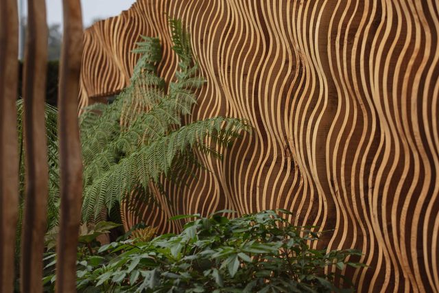 Chelsea 2021 - Silver Gilt Medal - The Boodles Secret Garden, The Garden Builders were commissioned to carry out the design of Thomas Hoblyn The Chelsea Flower.