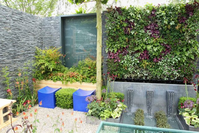 Large city garden design space for a grand house by Kate Gould, Magistrates Garden RHS 2011 Silver Gilt outdoor relaxing space, curved bench, water feature.