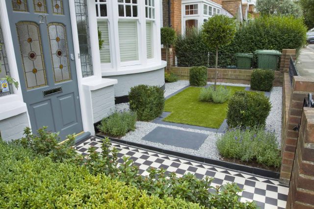 Garden designers Richmond Surrey small city family garden design ideas by The Garden Builder, formal front garden is an elegant combination of traditional.