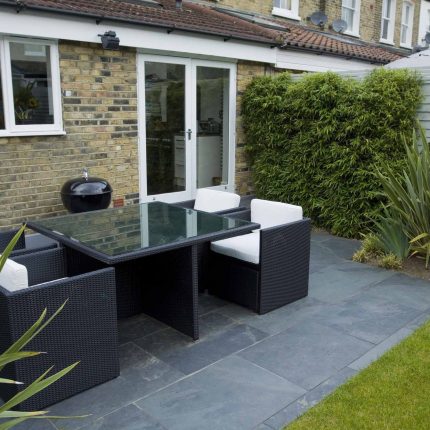 Garden designers Richmond Surrey small city family garden design ideas by The Garden Builder, formal front garden is an elegant combination of traditional.