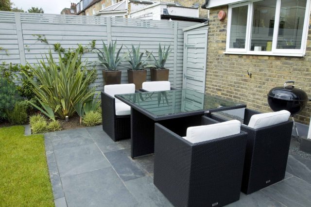 Garden designers Richmond Surrey small city family garden design ideas by The Garden Builder, formal front garden is an elegant combination of traditional.