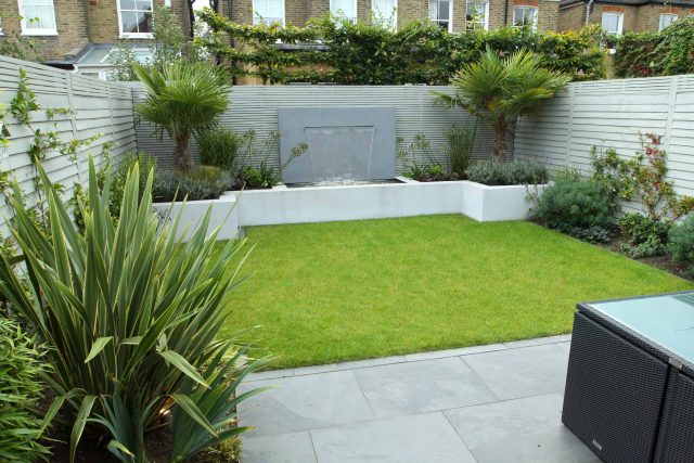 Garden designers Richmond Surrey small city family garden design ideas by The Garden Builder, formal front garden is an elegant combination of traditional.