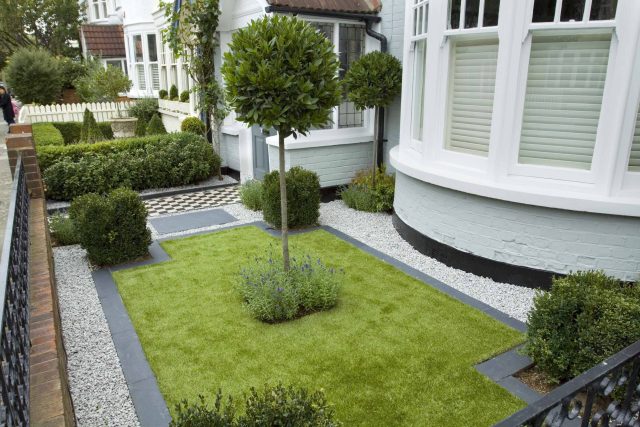Garden designers Richmond Surrey small city family garden design ideas by The Garden Builder, formal front garden is an elegant combination of traditional.
