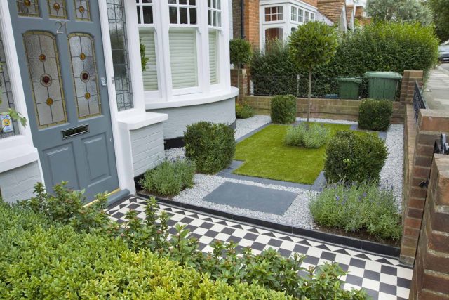Garden designers Richmond Surrey small city family garden design ideas by The Garden Builder, formal front garden is an elegant combination of traditional.