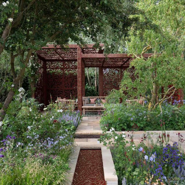 Garden Designer,Top 8 Landscape Gardens second Gold Award Winning Garden at the 2022 Chelsea Flower Show the Garden Builders were awarded