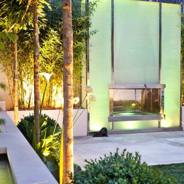 Minimalist yet modern sophisticated by Garden Designer Kate Gould - Palace Gardens Terrace, South Kensington, constructed by Garden Building landscapers.