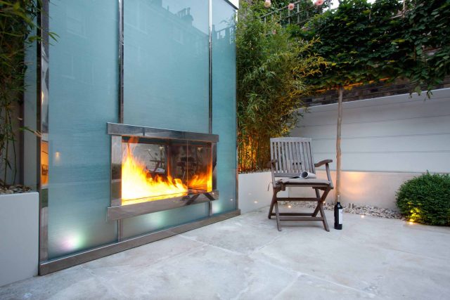 Minimalist yet modern sophisticated by Garden Designer Kate Gould - Palace Gardens Terrace, South Kensington, constructed by Garden Building landscapers.
