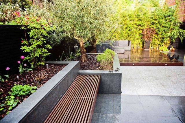 Fantastic contemporary garden located in the heart of Ascot was designed by Garden Builders Design, outside dining specialist landscaping company Berkshire.