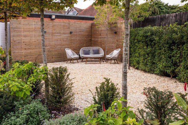 This garden landscape is another fine instalment to The Garden Builders portfolio of landscape gardens that has seen us revered as the most reliable and sought.