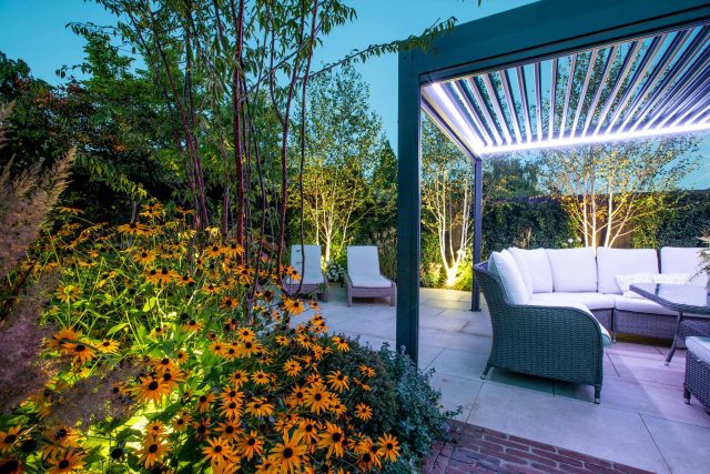 This garden landscape is another fine instalment to The Garden Builders portfolio of landscape gardens that has seen us revered as the most reliable and sought.
