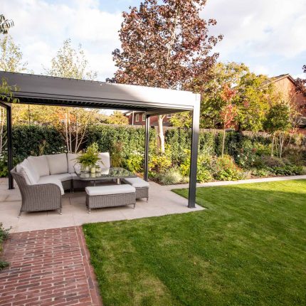 This garden landscape is another fine instalment to The Garden Builders portfolio of landscape gardens that has seen us revered as the most reliable and sought.