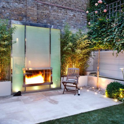 Minimalist yet modern sophisticated by Garden Designer Kate Gould - Palace Gardens Terrace, South Kensington, constructed by Garden Building landscapers.