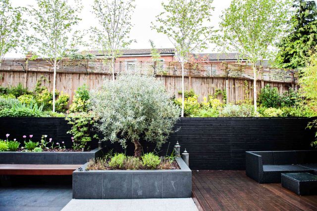 Fantastic contemporary garden located in the heart of Ascot was designed by Garden Builders Design, outside dining specialist landscaping company Berkshire.