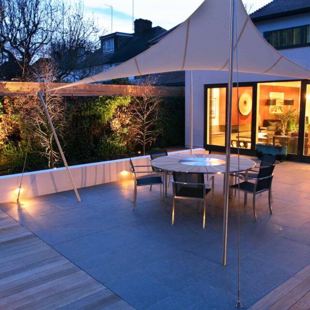 Stunning Contemporary Garden design by Mark Ruthen Architects and Clifton Interiors west London, studio garden room specialist landscape garden company.