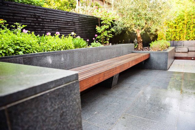 Fantastic contemporary garden located in the heart of Ascot was designed by Garden Builders Design, outside dining specialist landscaping company Berkshire.