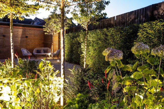 This garden landscape is another fine instalment to The Garden Builders portfolio of landscape gardens that has seen us revered as the most reliable and sought.