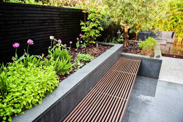 Fantastic contemporary garden located in the heart of Ascot was designed by Garden Builders Design, outside dining specialist landscaping company Berkshire.